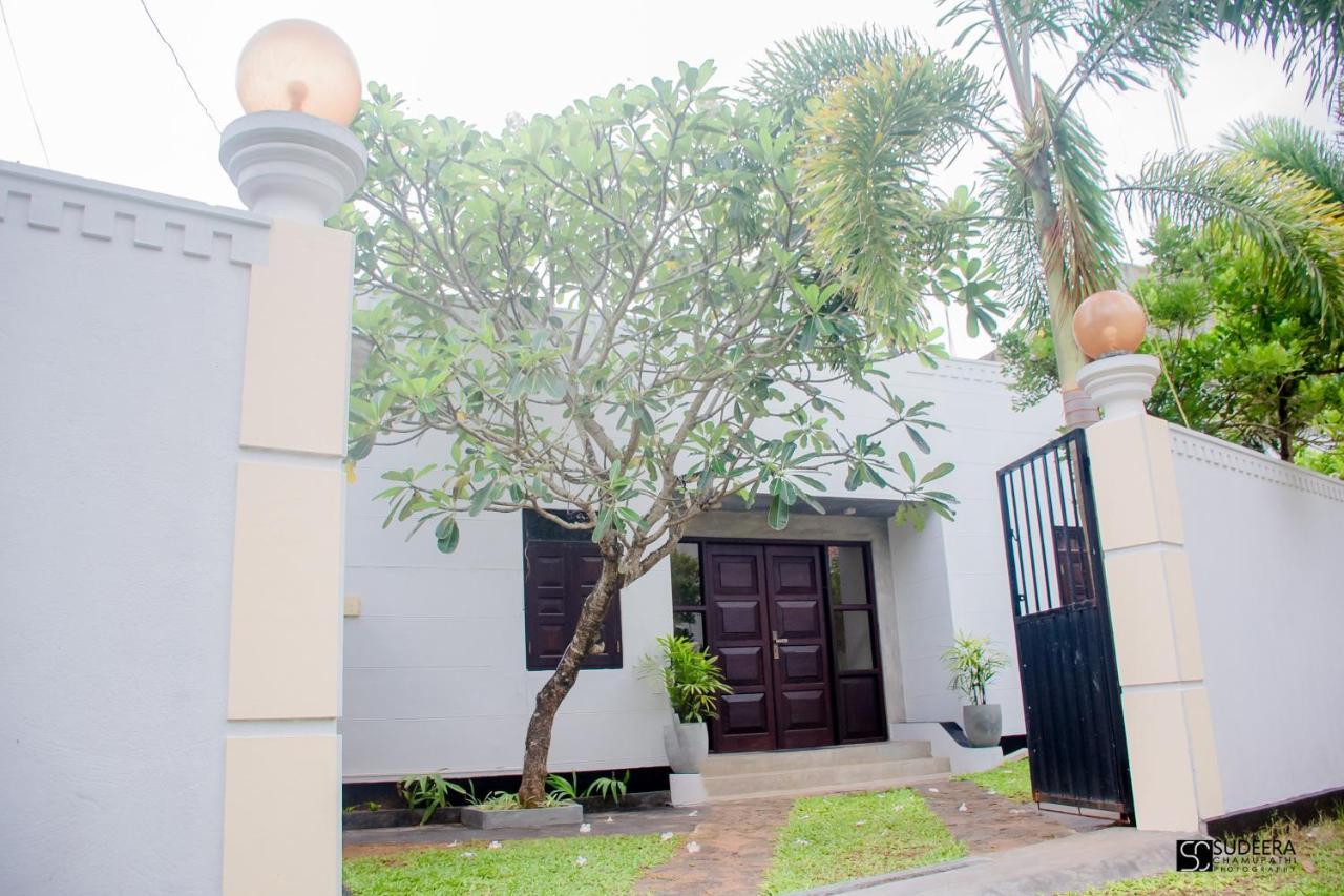 Bed and Breakfast Blooming Polhena Matara Exteriér fotografie